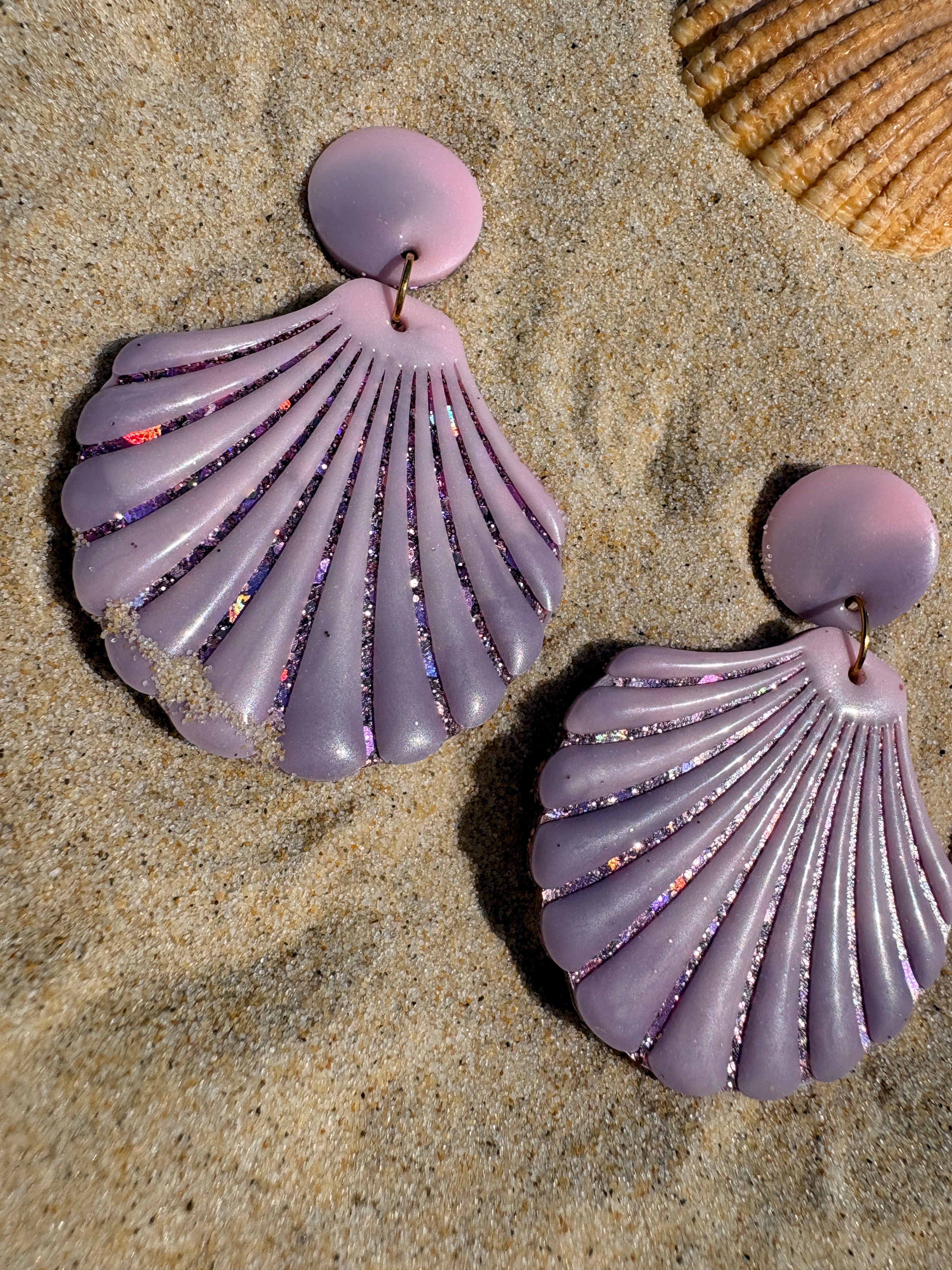 Les grands coquillages 🐚 - Violet/Rose et paillettes dorées roses et violettes