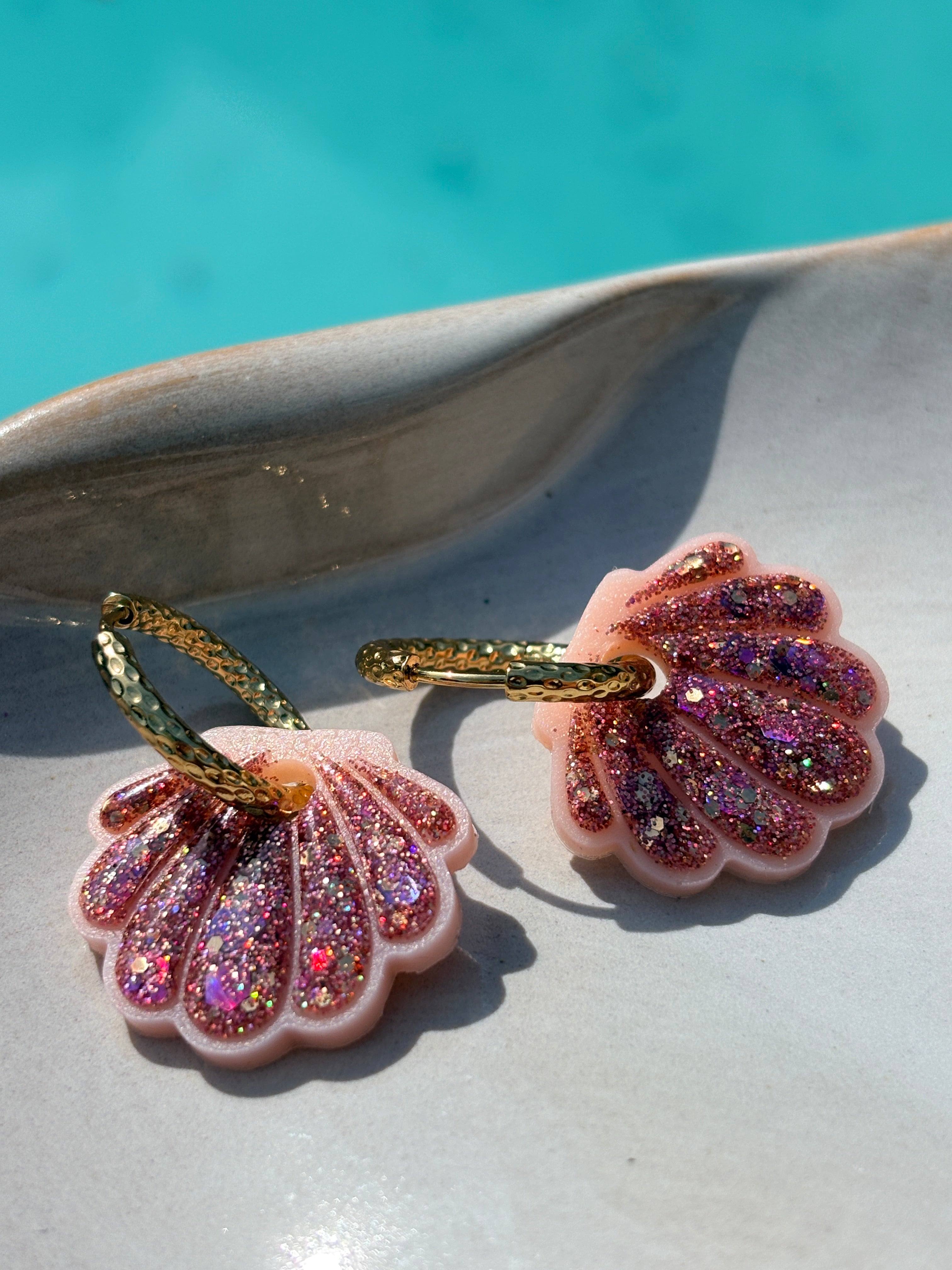 Coquillages Rose pâle & Paillettes Rose et dorées (sans créole)