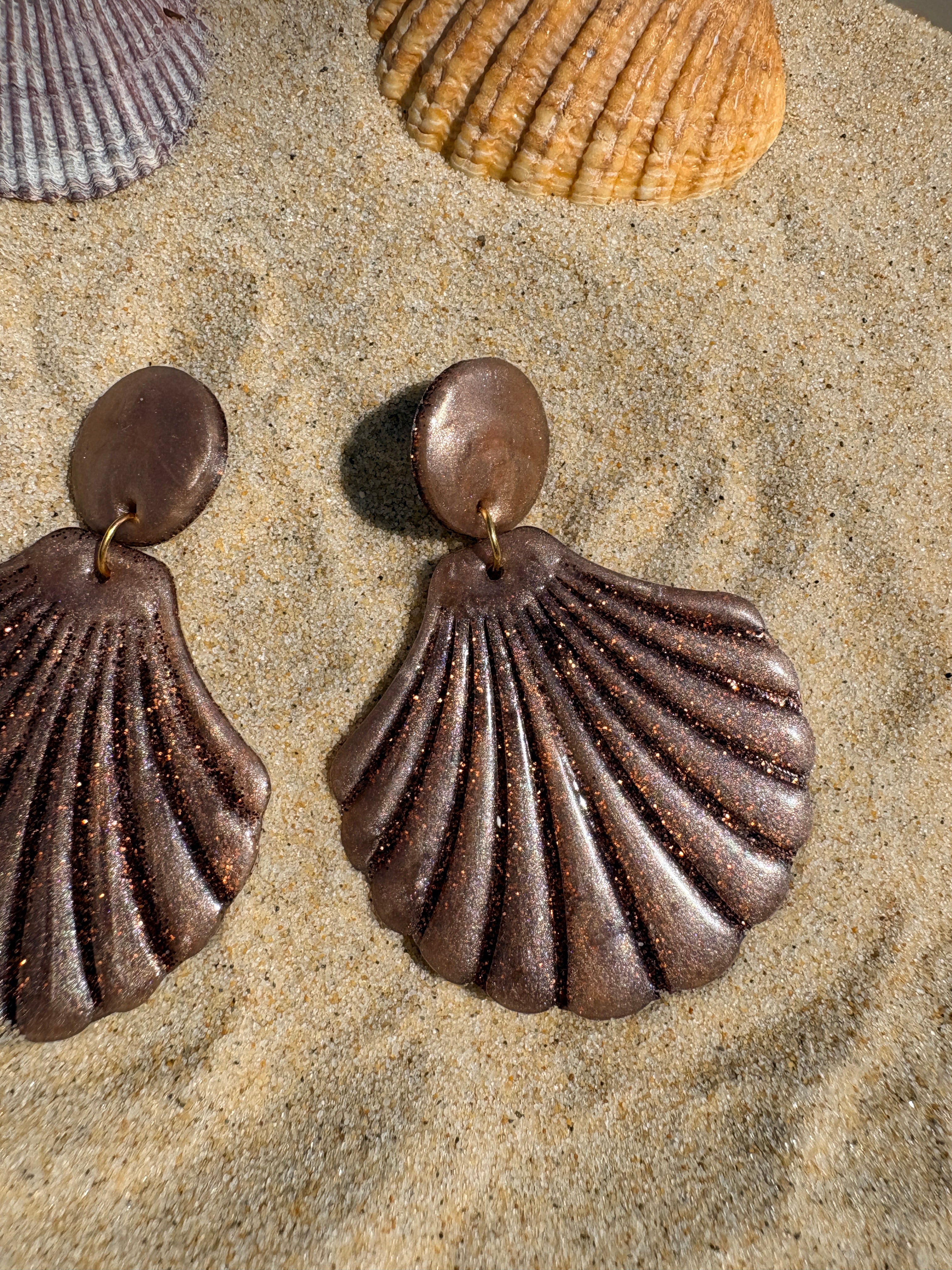 Les grands coquillages 🐚 -  Marron irisé et paillettes marrons