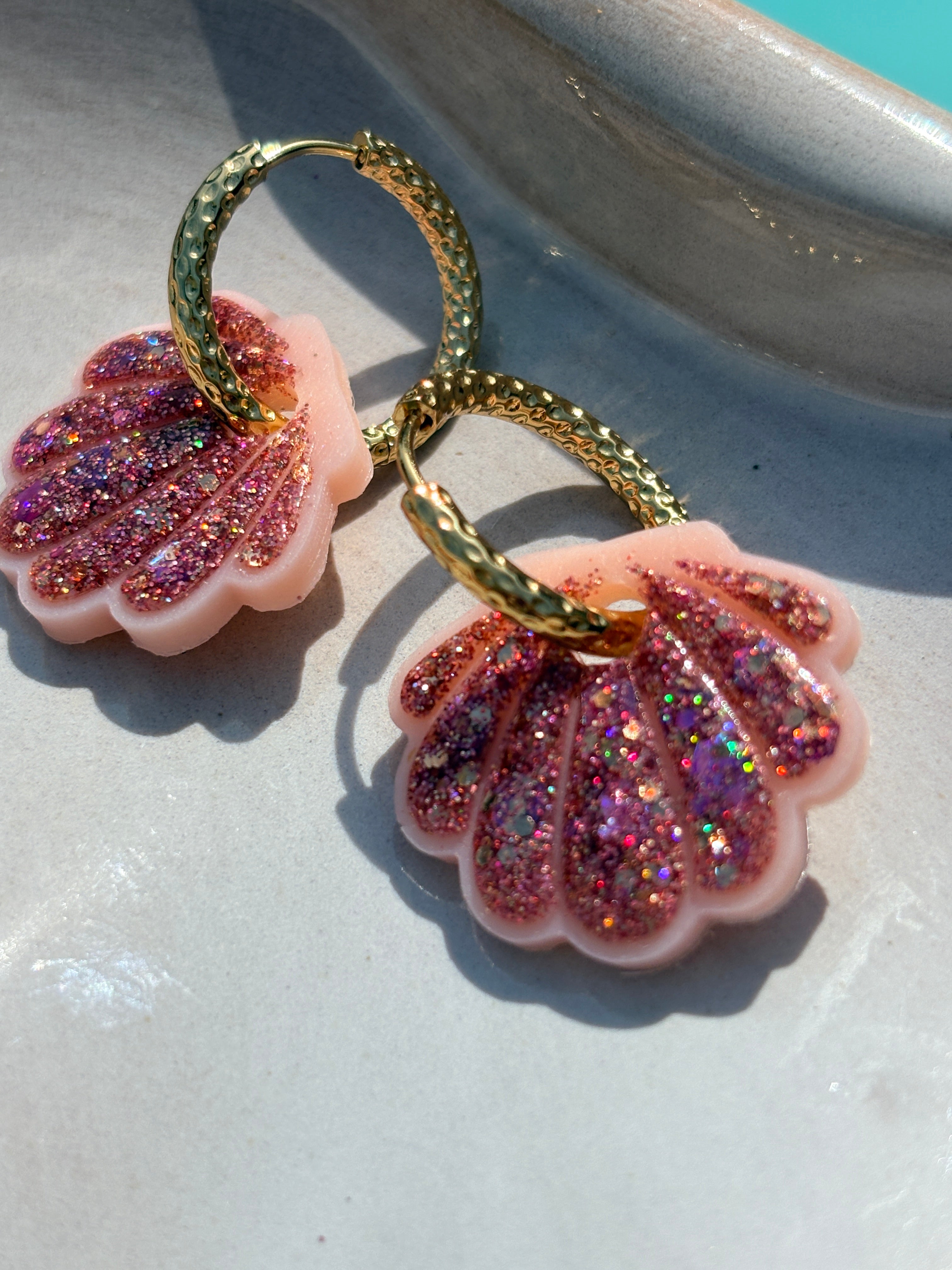 Coquillages Rose pâle & Paillettes Rose et dorées (sans créole)