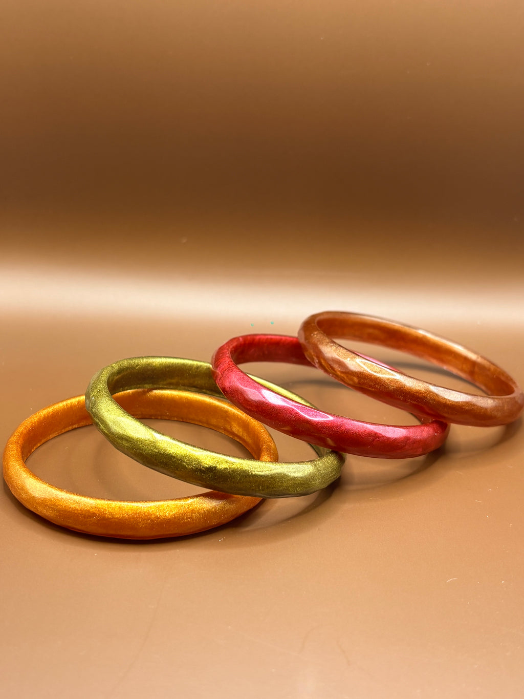 Le jonc simple kaki irisé