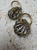 Coquillages Vert Bronze et Paillettes dorées et marrons (sans créoles)