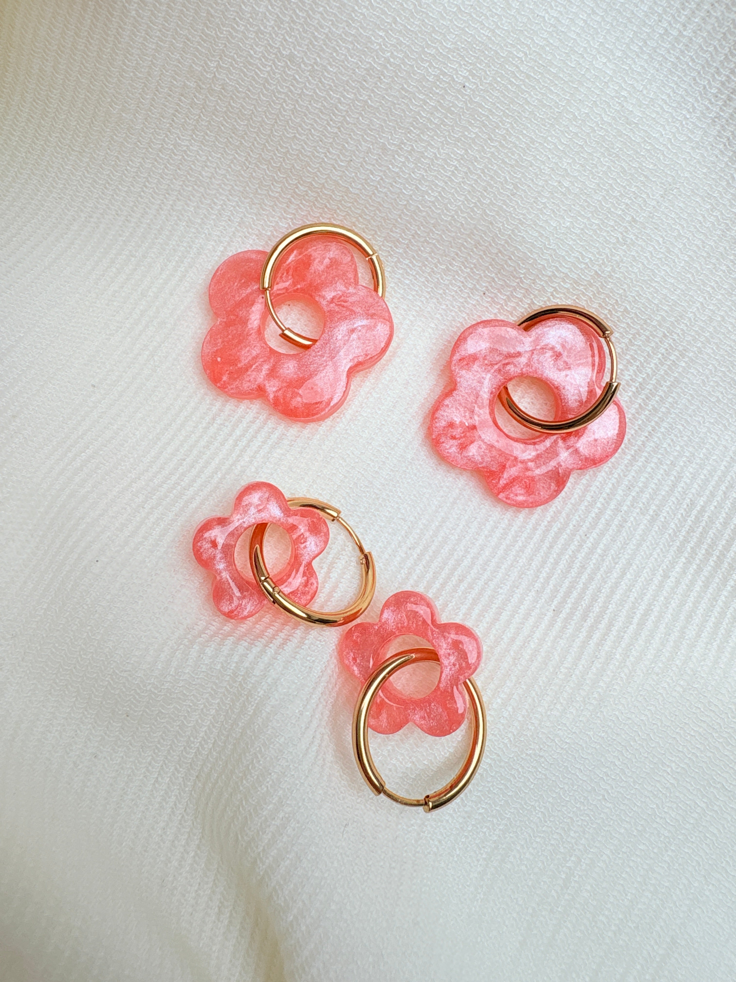 Pampilles Fleurs - taille S - pêche melba nacré (sans créoles)