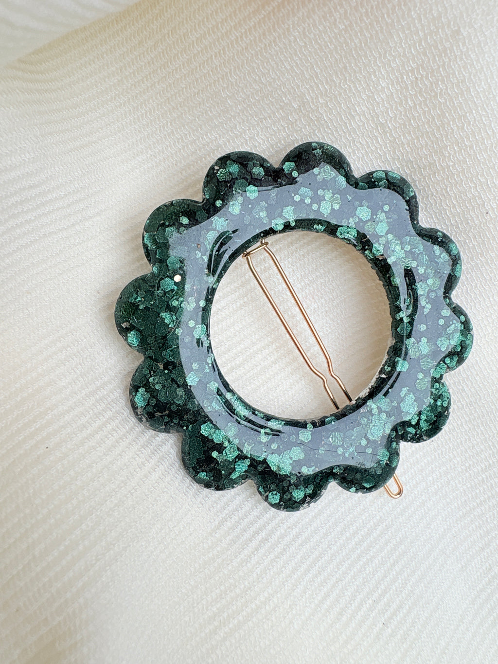 Barrette Fleur - Paillettes vert sapin