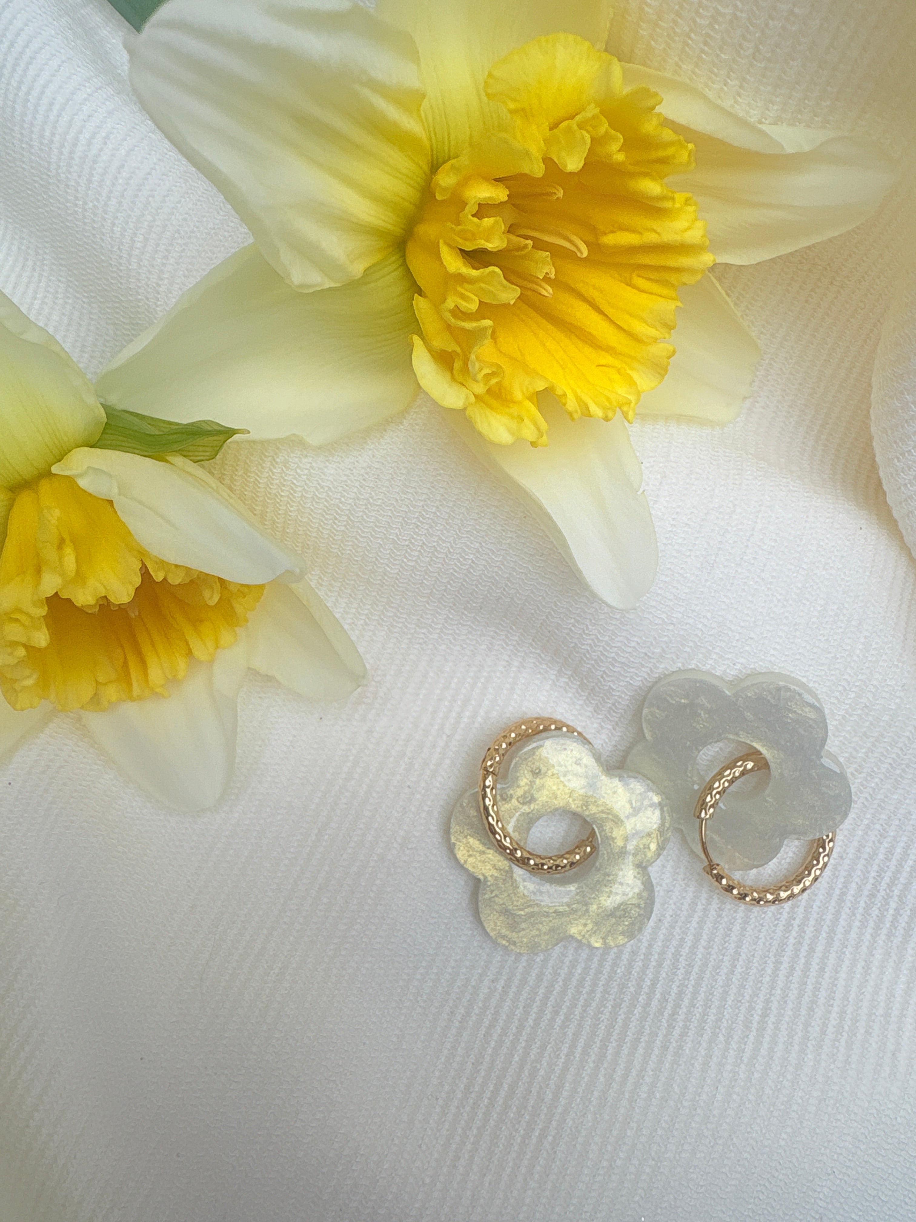 Pampilles Fleurs - taille XL - Jaune pastel (sans créoles)