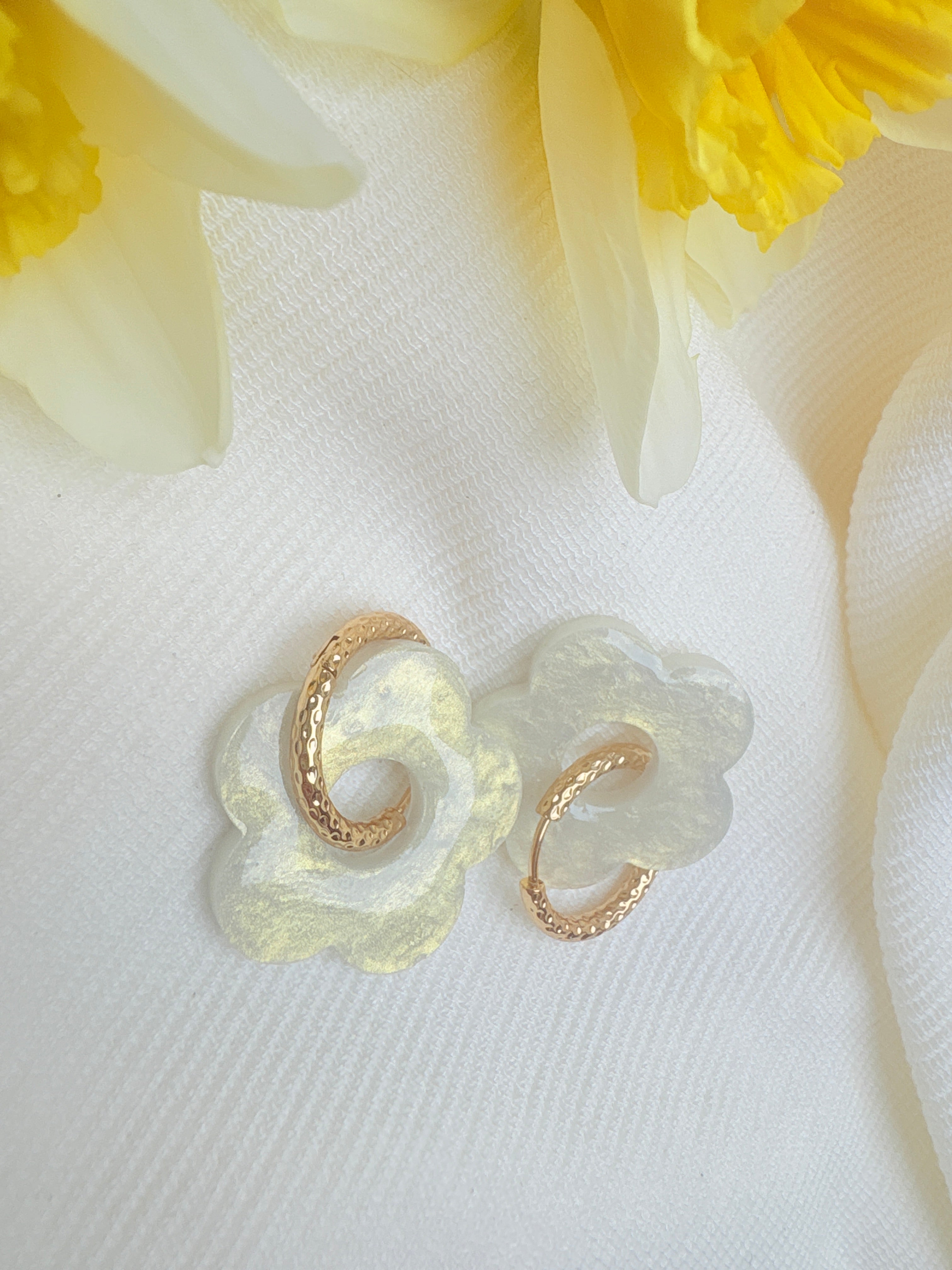 Pampilles Fleurs - taille XL - Jaune pastel (sans créoles)